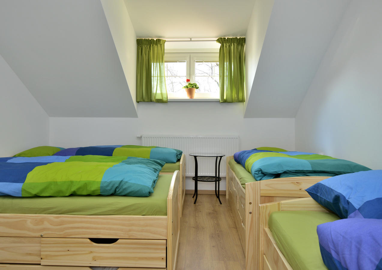 Vinny Sklep U Muhlbergeru Jaroslavice  Quarto foto